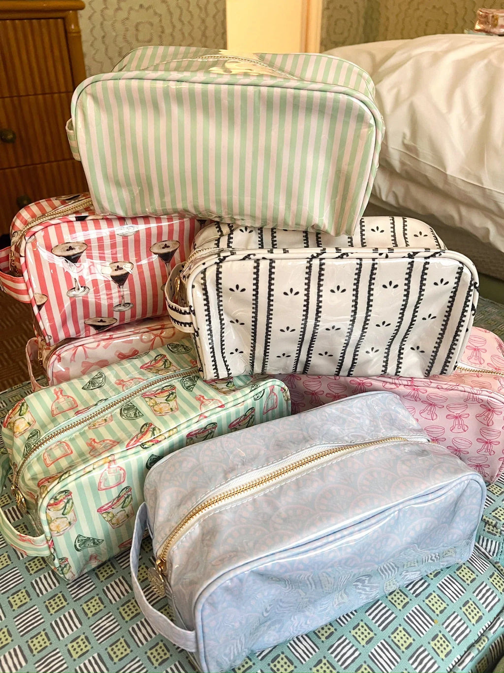 KenzKustomz Clear Coat Toiletry Dopp Kit