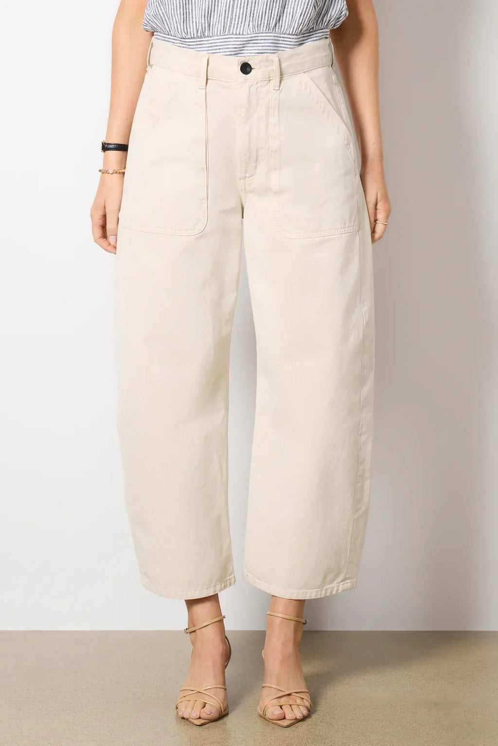 Ayla Cargo Crop